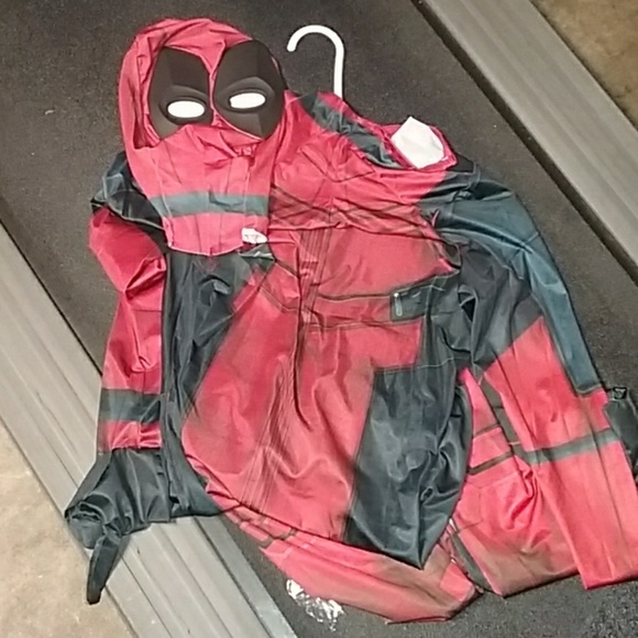 COSTUME - Picture 4 of 8